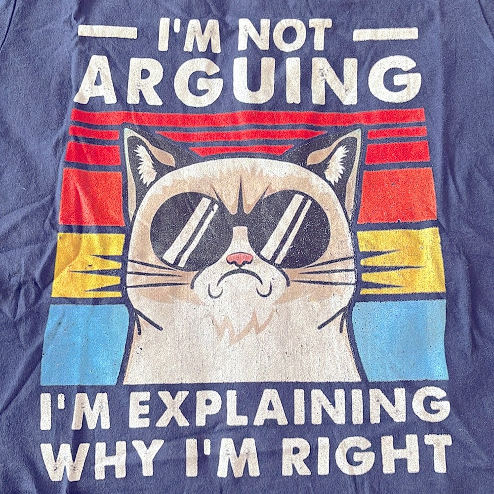 BRAND NEW large tshirt with a cat on it